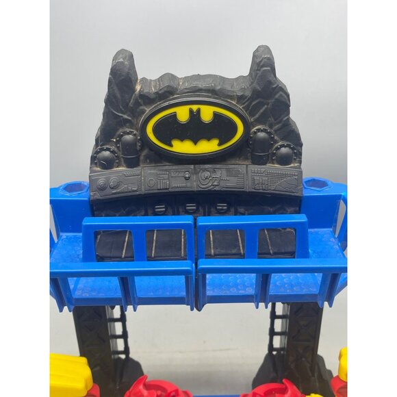 Fisher-Price Imaginext DC Super Friends Battle fight Batcave Playset batman 2016 - Picture 3 of 9